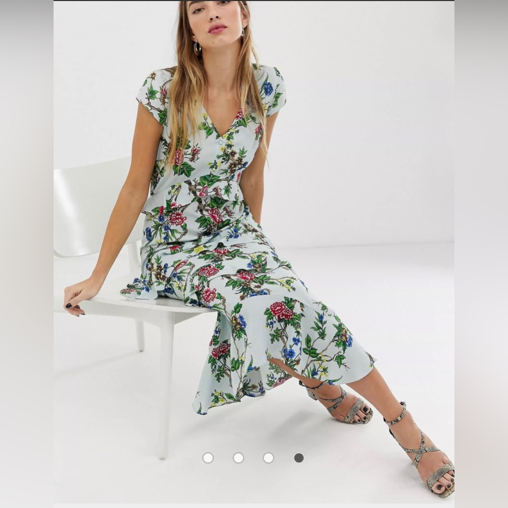 Warehouse floral V neck midi dress with tiered ruffles size 10